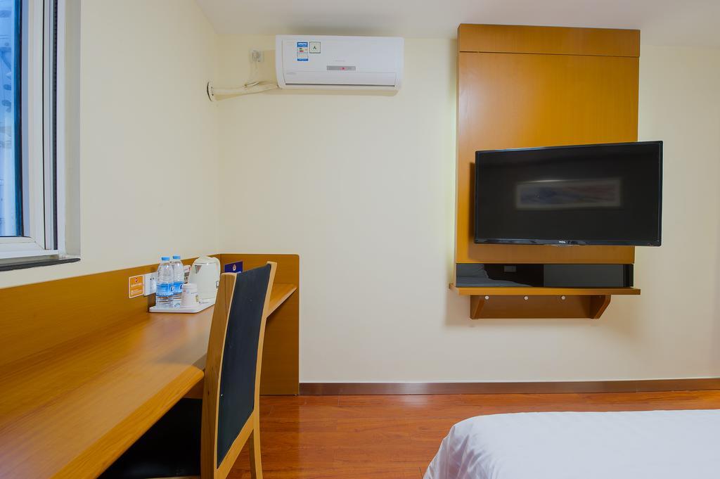فندق 7Days Premium Guilin Seven Star International Exhibition Center الغرفة الصورة